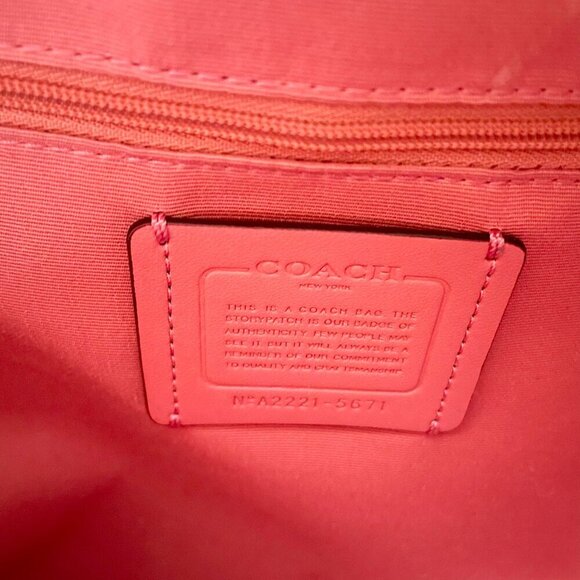 Coach Court Backpack - Picture 16 of 16